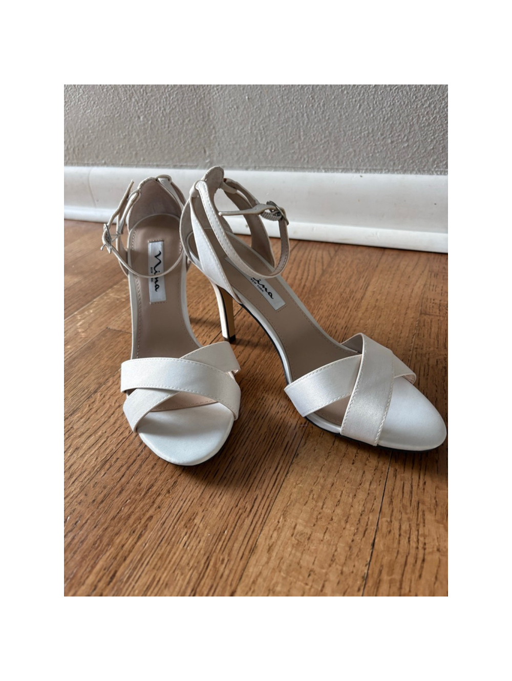 Nina New York White Ankle Strap Heels Size 8M Wedding Heels NEW